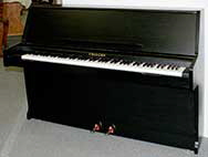 Klavier-Challen-104-schwarz-sat-101865-1-c