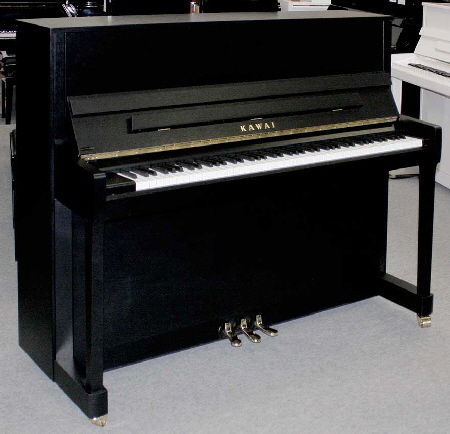 Klavier-Kawai-E-300-schwarz-satiniert-1-a