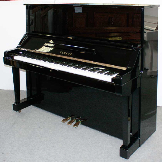 Klavier-Yamaha-UX-schwarz-2107141-1-a